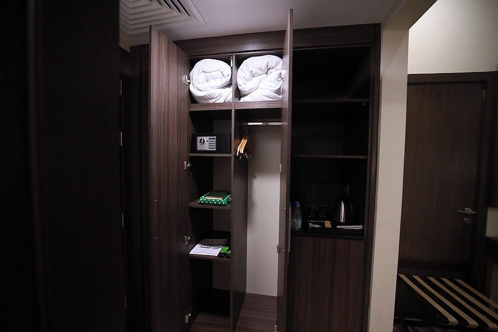 Al Ebaa Hotel