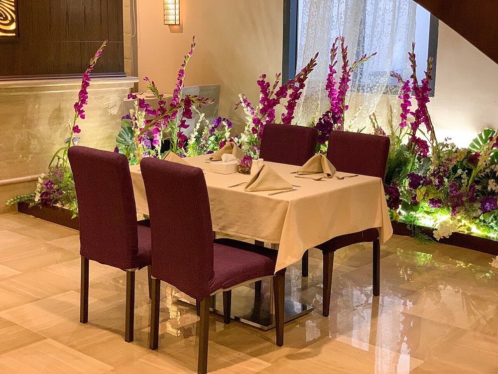 Violet Al Azizia Hotel