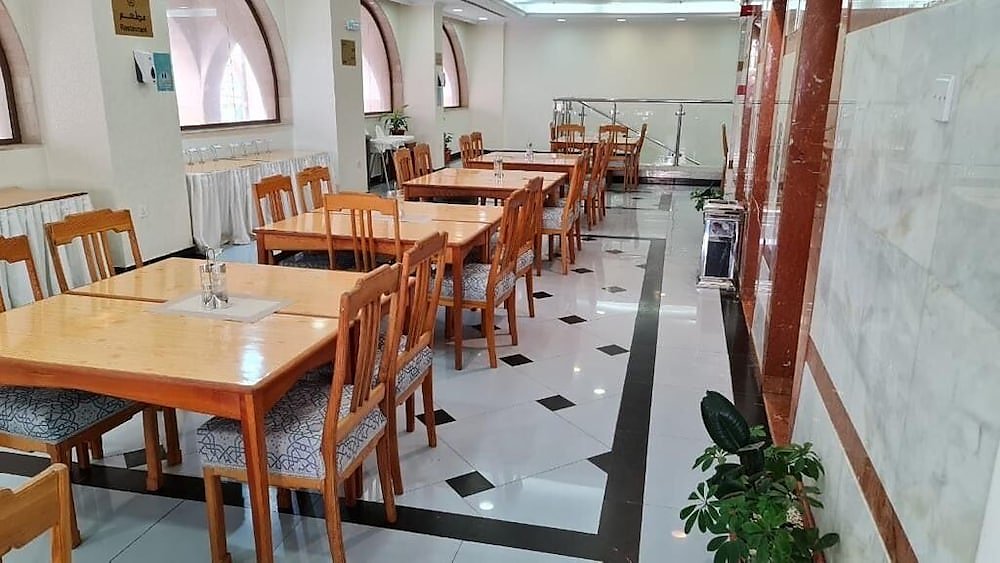 فندق جوار المدينة الفندقية(Jiwar Al Madina Hotel)