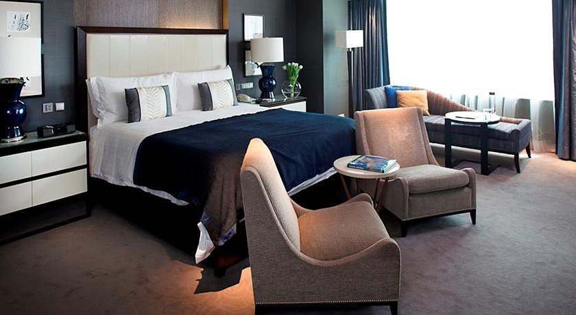 Four Seasons Hotel Riyadh At Kingdom Center