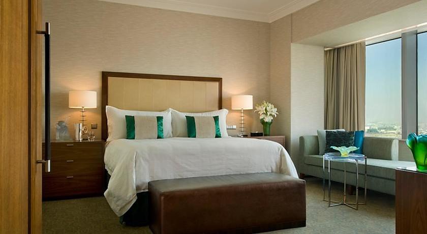 Four Seasons Hotel Riyadh At Kingdom Center