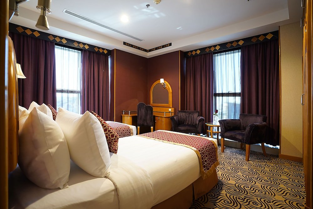 Awaliv International Hotel