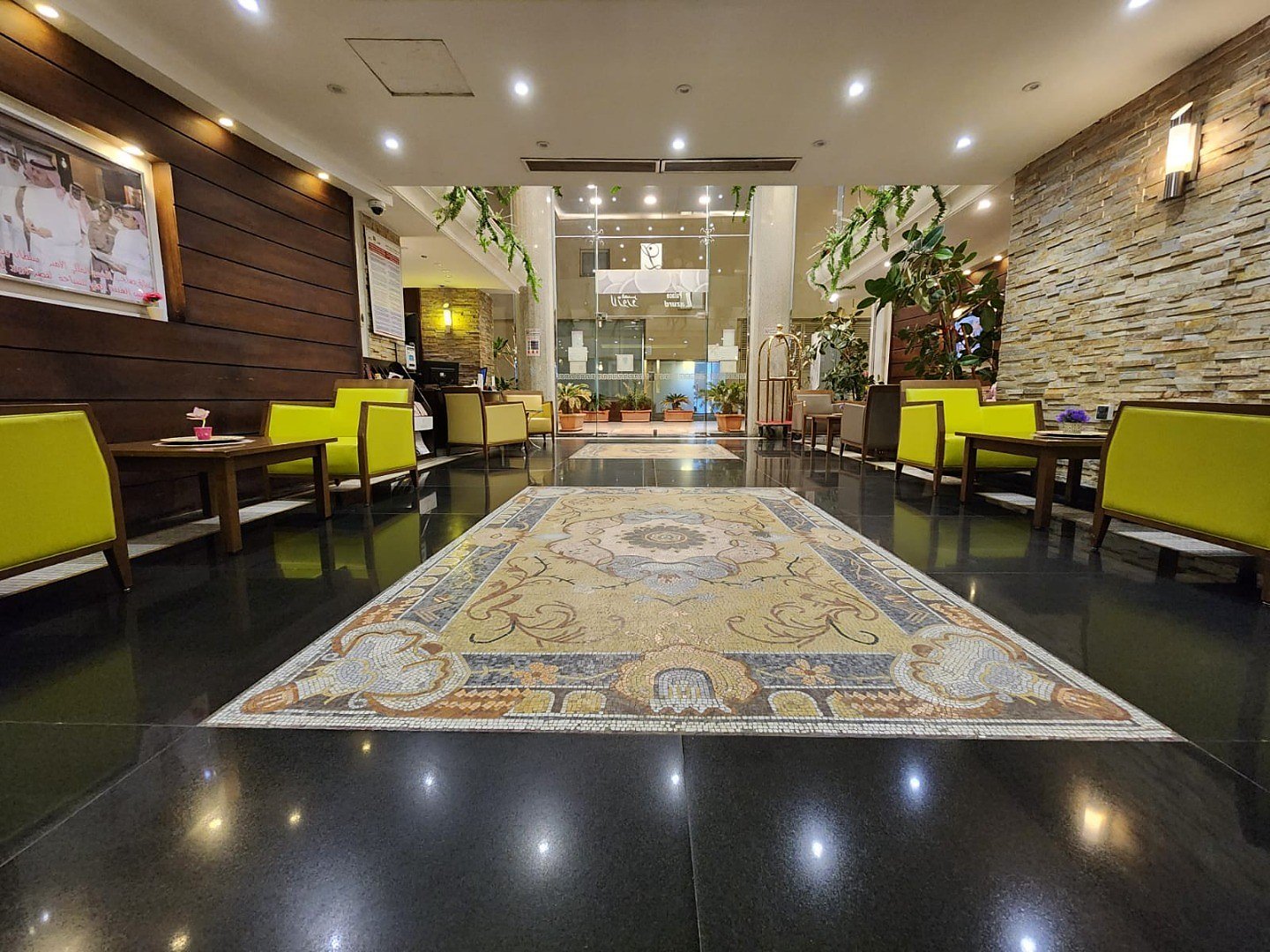 Lazourd Palace Hotel Apartments