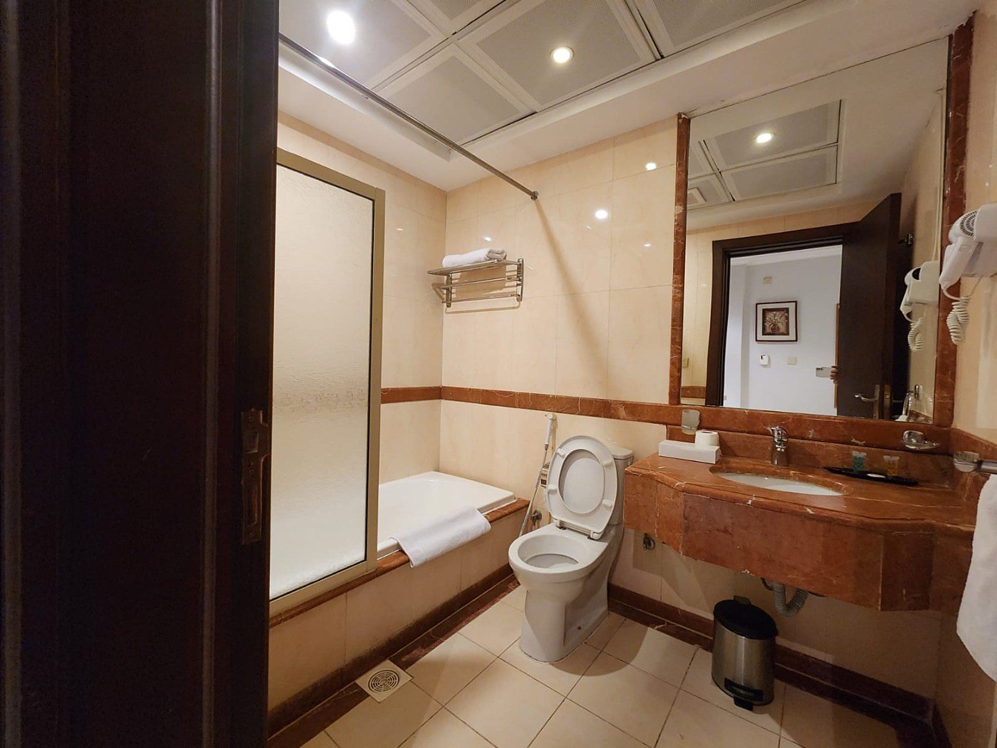 Lazourd Palace Hotel Apartments