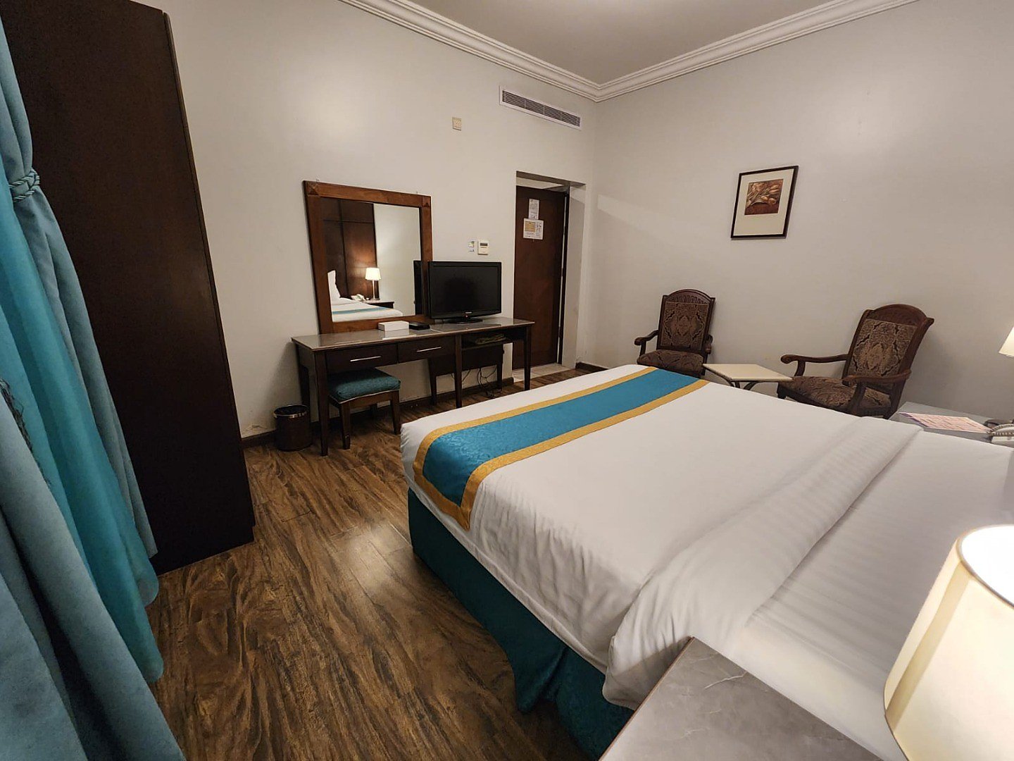 Lazourd Palace Hotel Apartments