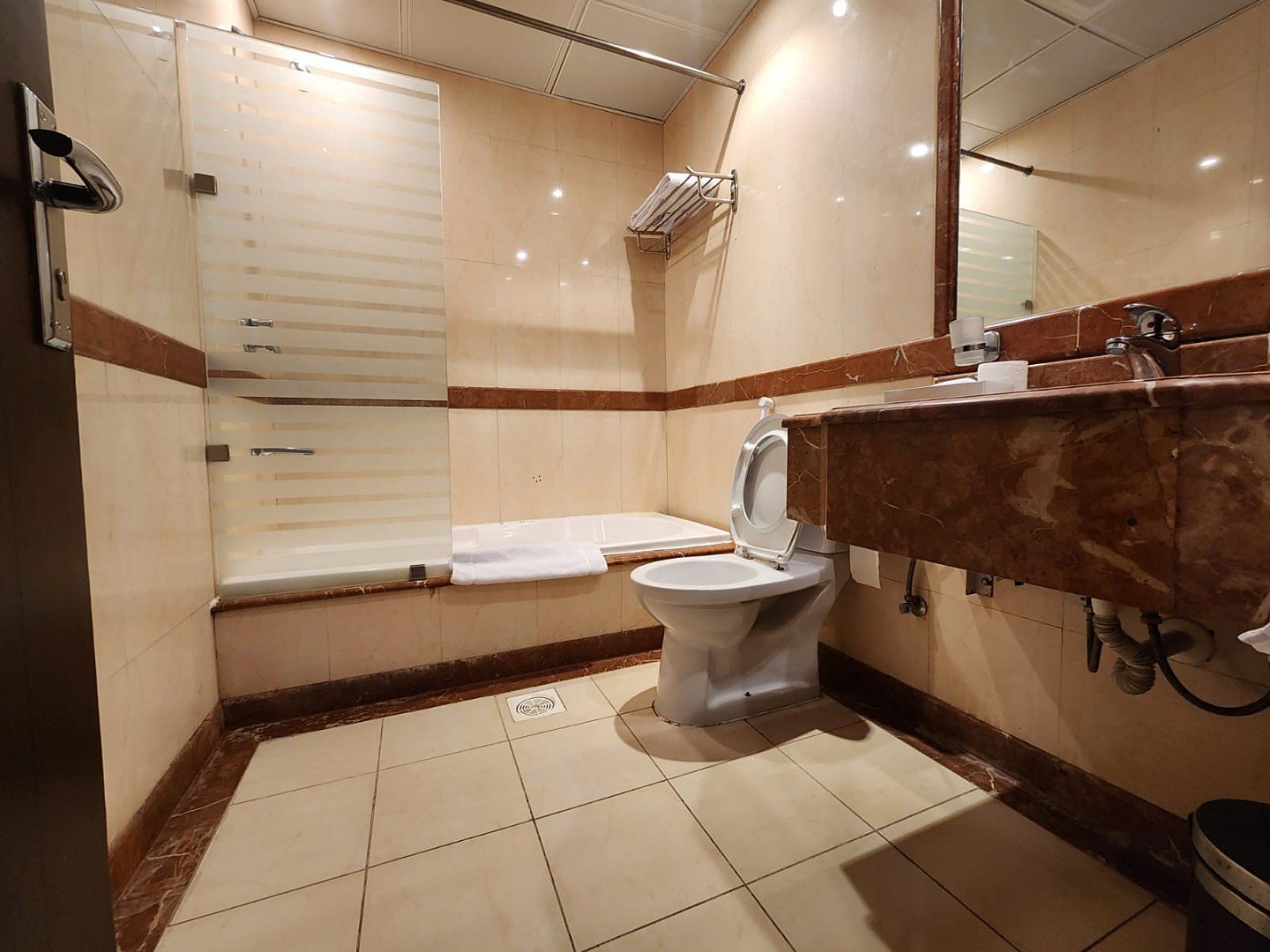 Lazourd Palace Hotel Apartments