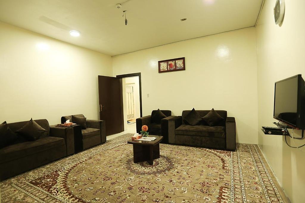Al Eairy Furnished Apartments Dammam 7