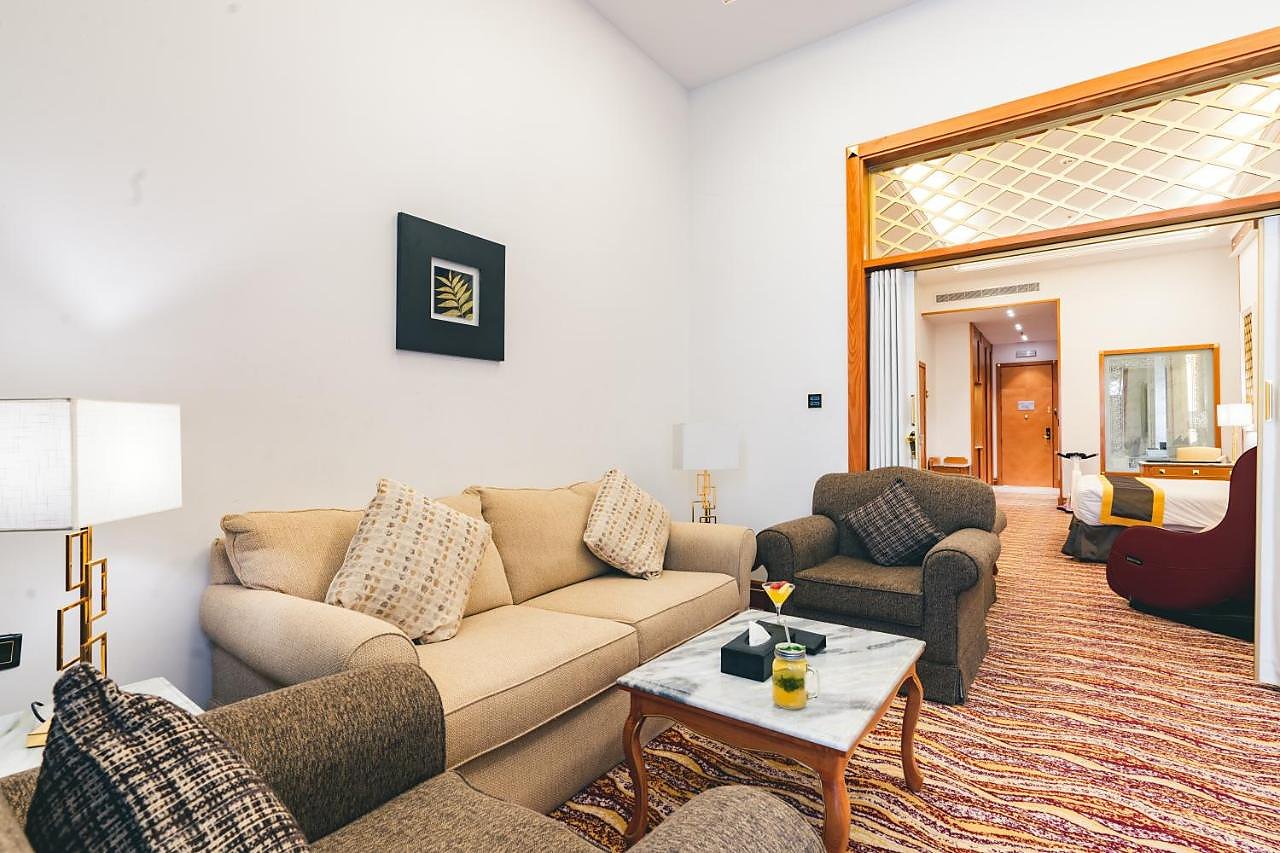 Iridium Hotel