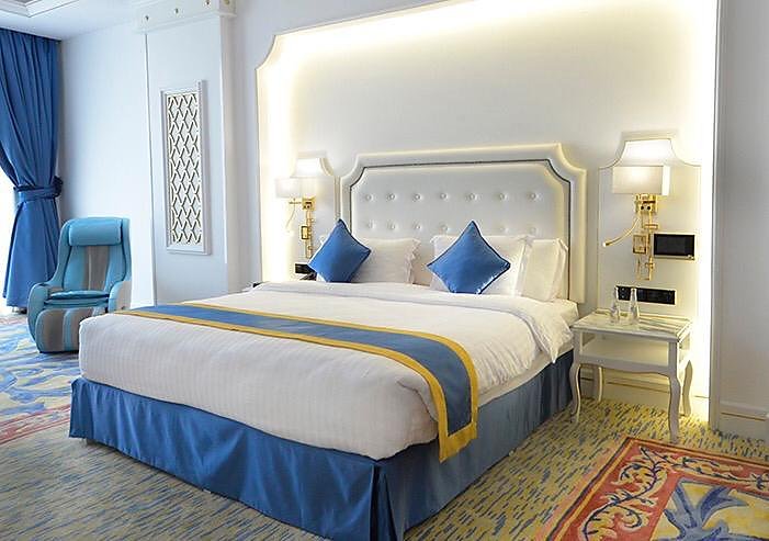 Iridium Hotel
