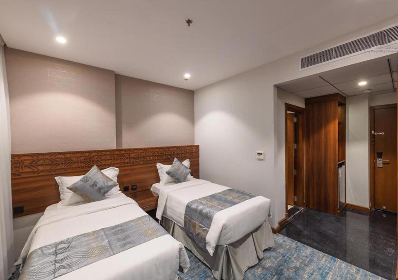 Manazel Al Zaireen Hotel