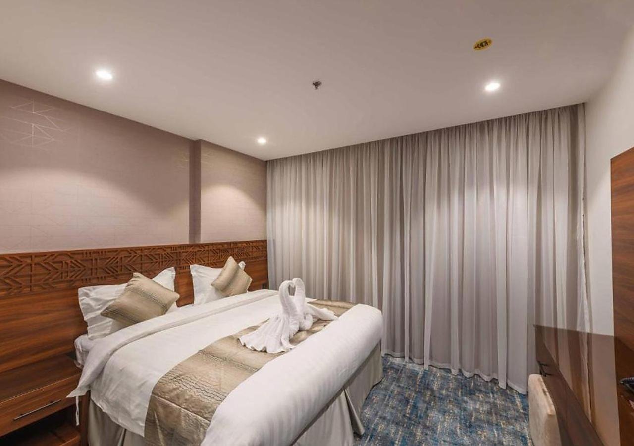 Manazel Al Zaireen Hotel