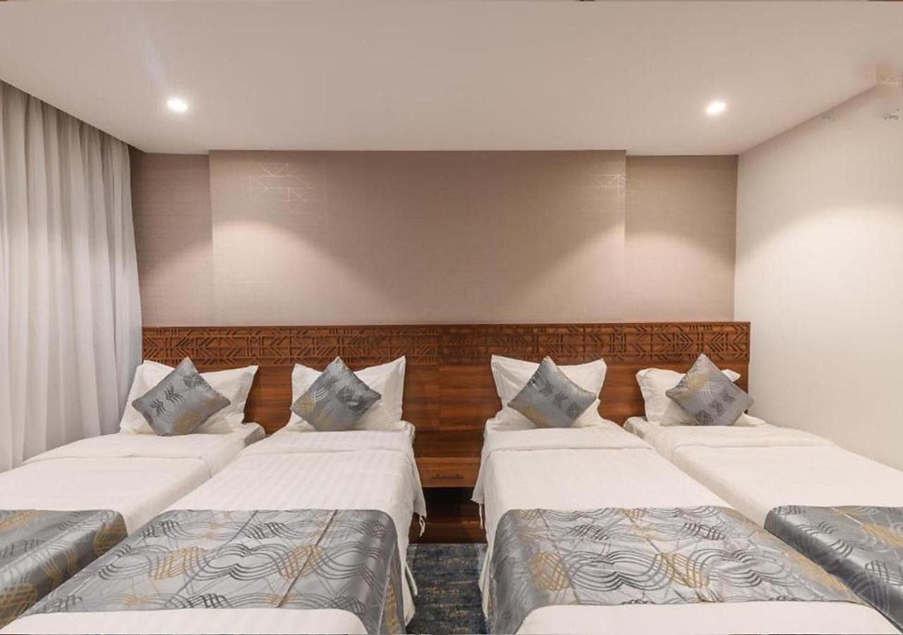 Manazel Al Zaireen Hotel