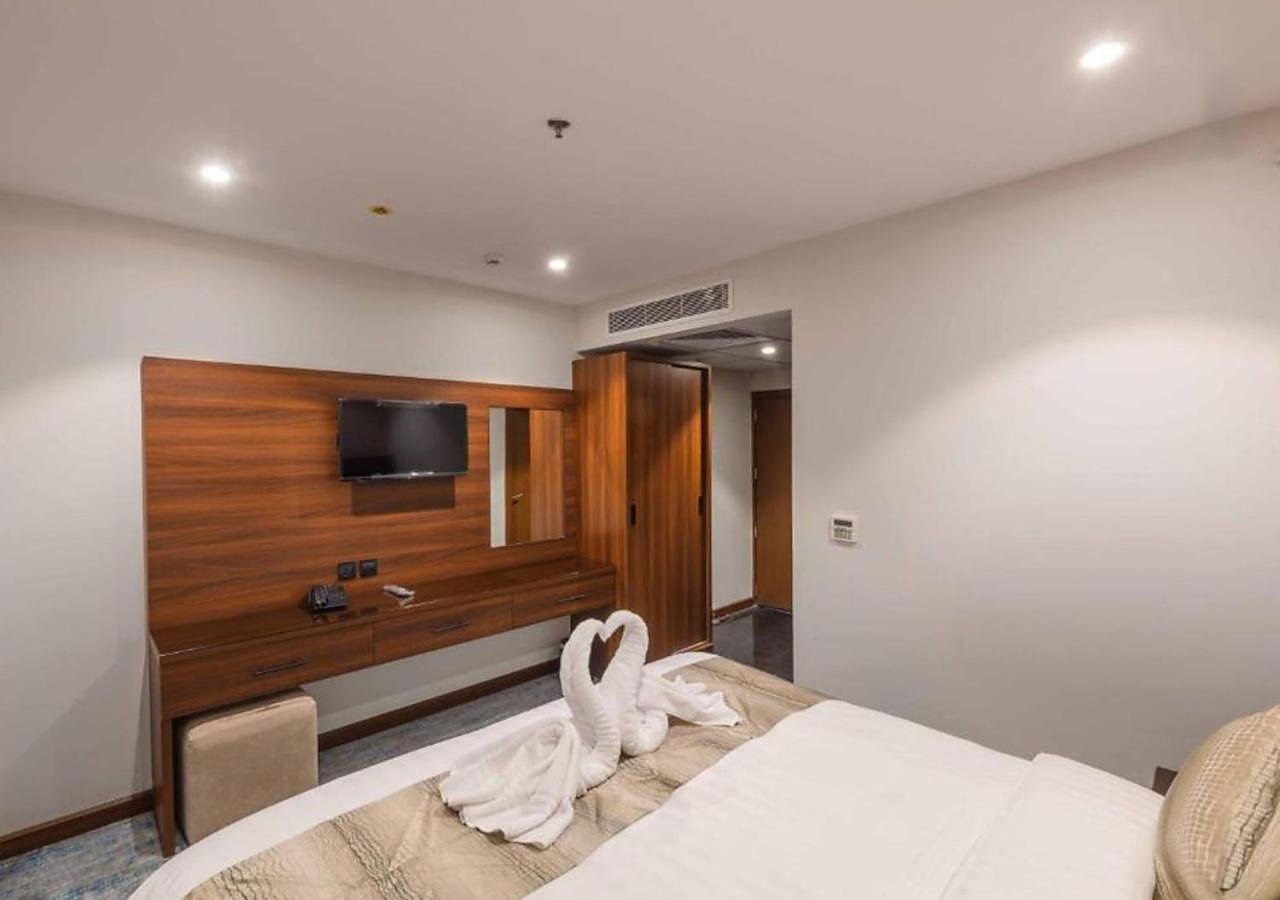 Manazel Al Zaireen Hotel
