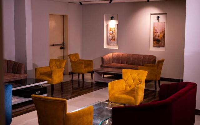 Ahlin Suites 2